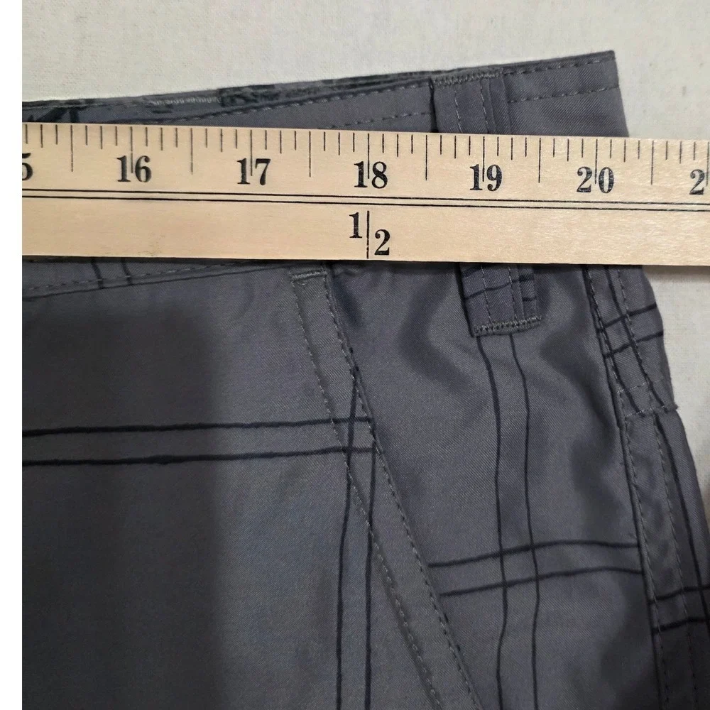 Tony Hawk Mens 40 Gray Plaid Cargo Shorts Lightweight Pockets Casual Golf